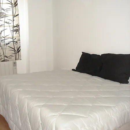 Apartment 3000 *